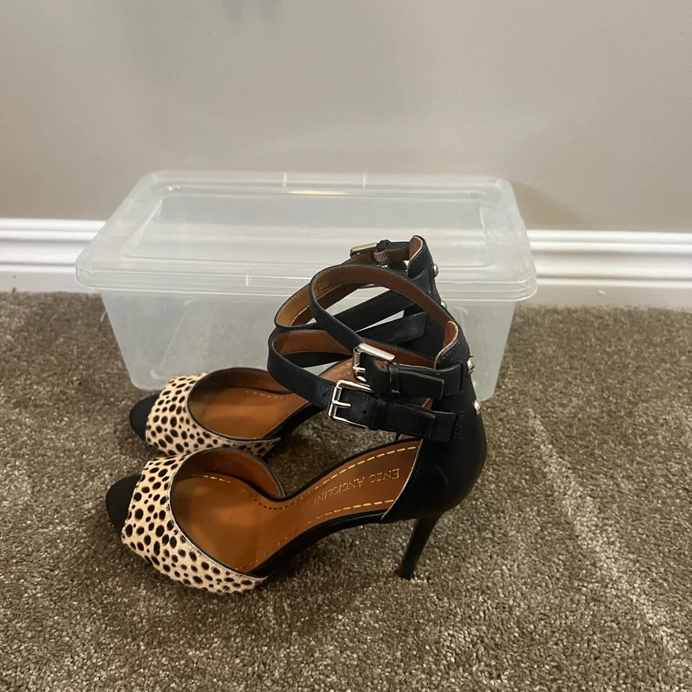 Animal Print Heels size 7.5 - Picture 2 of 6